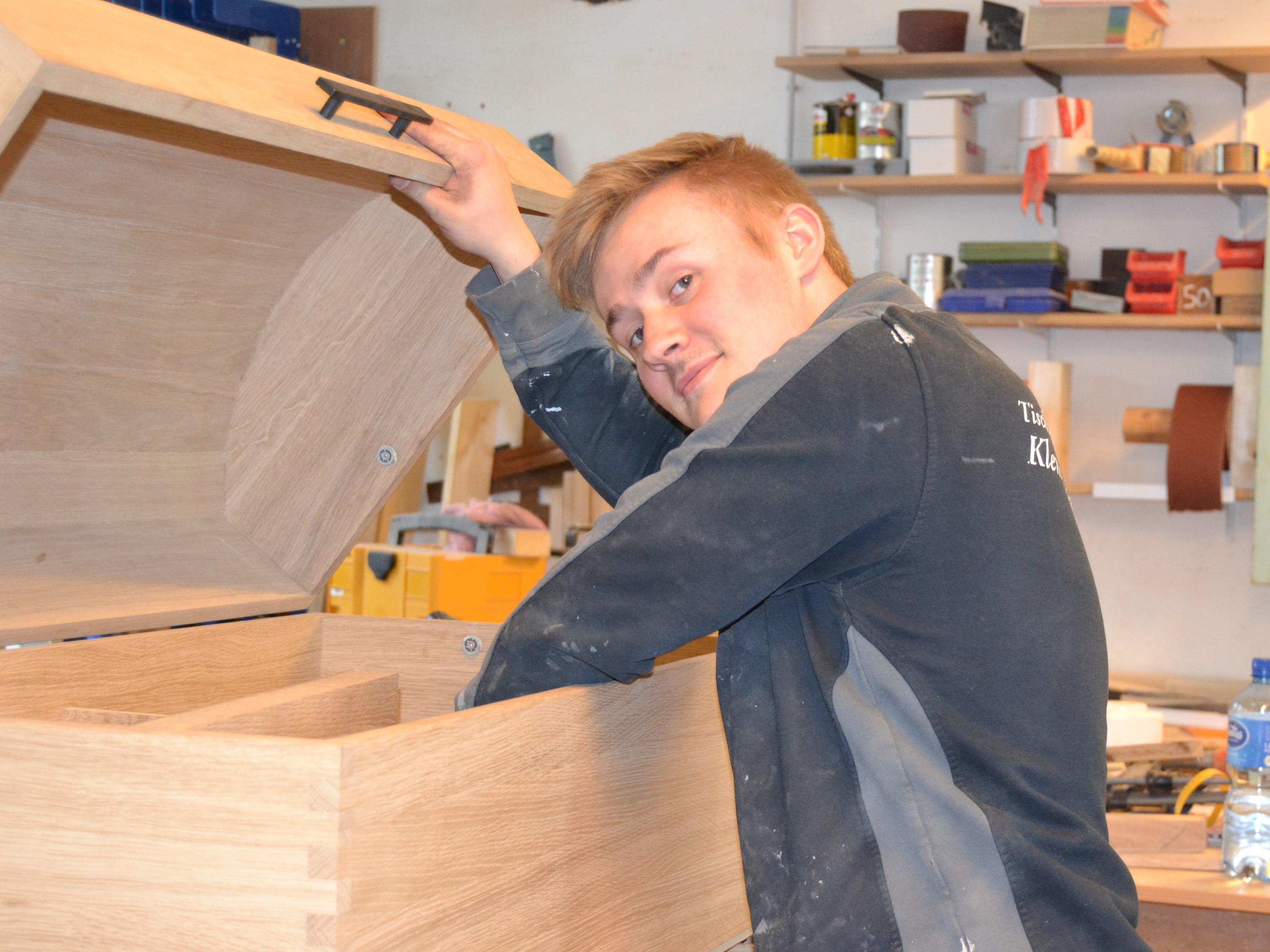 individuelle Möbelstücke, die wir für unsere Kunden gefertigt haben.